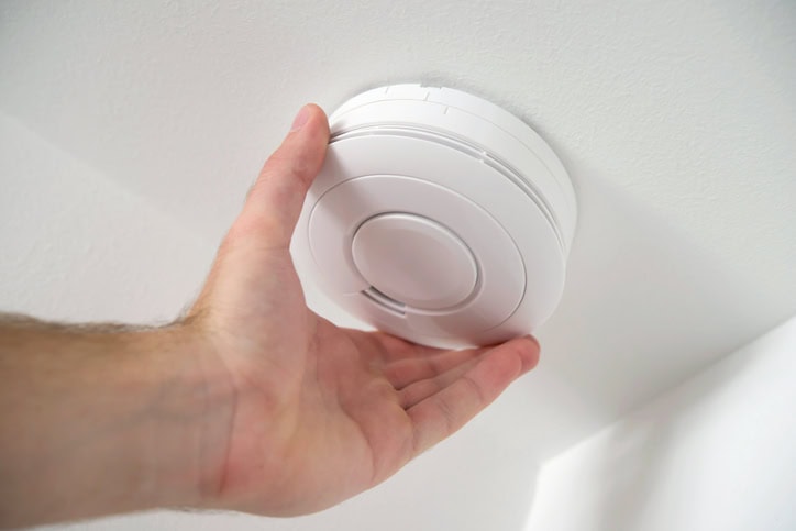 electrician Melbourne installing smoke detector